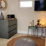 Studio Ensoleille Avec Terrasse